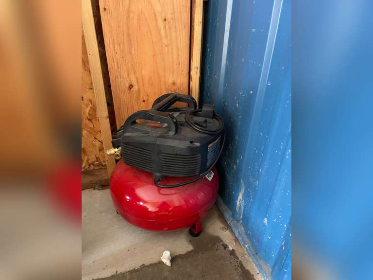 "We Store It" Unit Auction