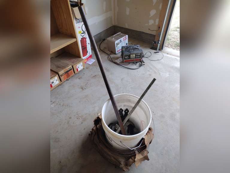 Bucket of electric fence wire, smooth wire, all thread, electric fence accessories.