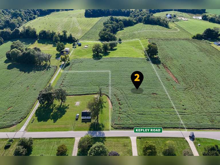 Tract 2 — 6.08 Acres + Corn Crib