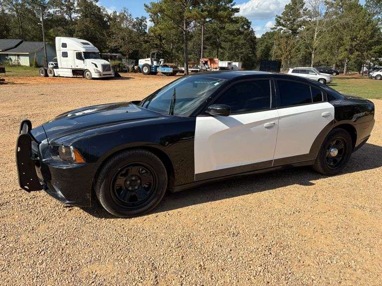 2011 Dodge Charger Police Sedan (270,330 Miles)