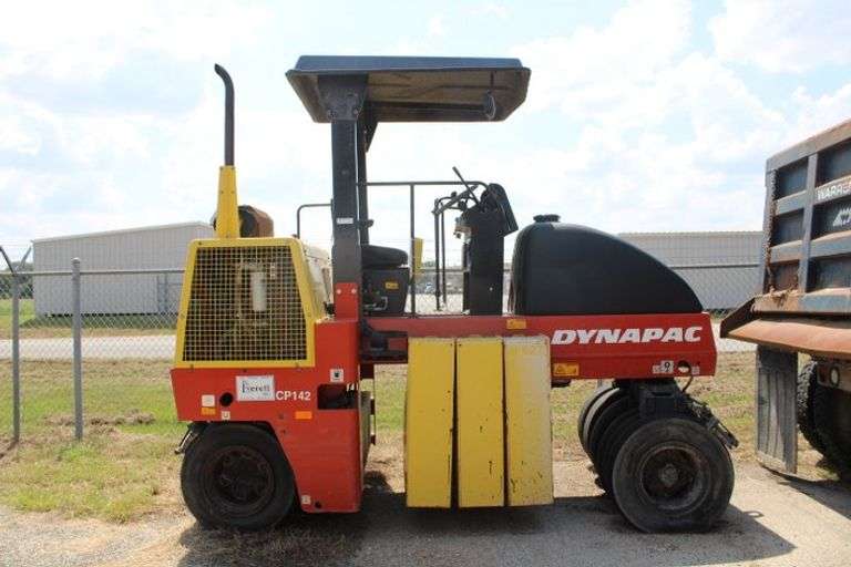 2008 Dynapac CP-142 Pneumatic Roller, Self-Propelled Ride-On, 541 Actual Hours