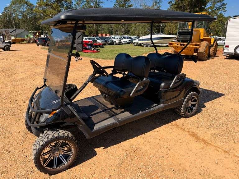 2016 Yamaha Gas Powered Double Seater Golf Cart