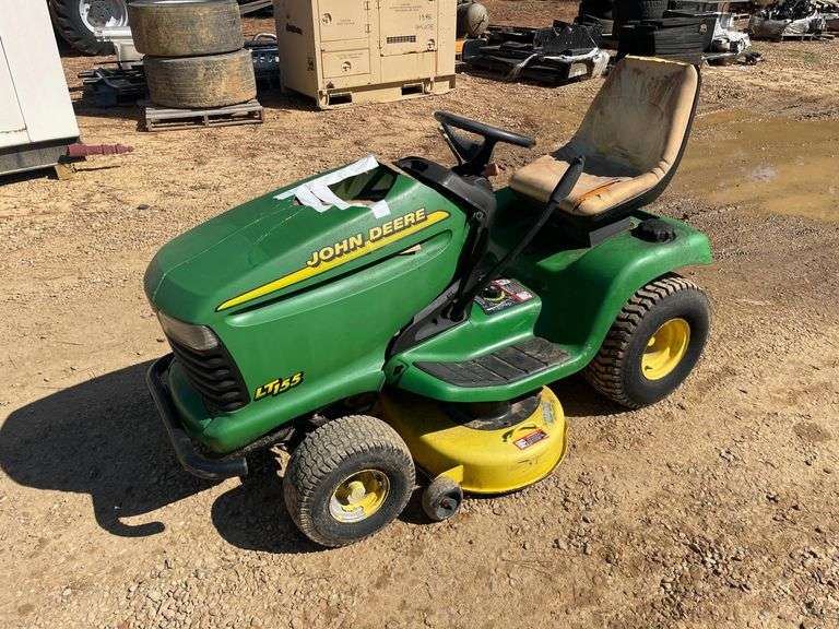 John Deere LT155 38" Riding Lawn Mower