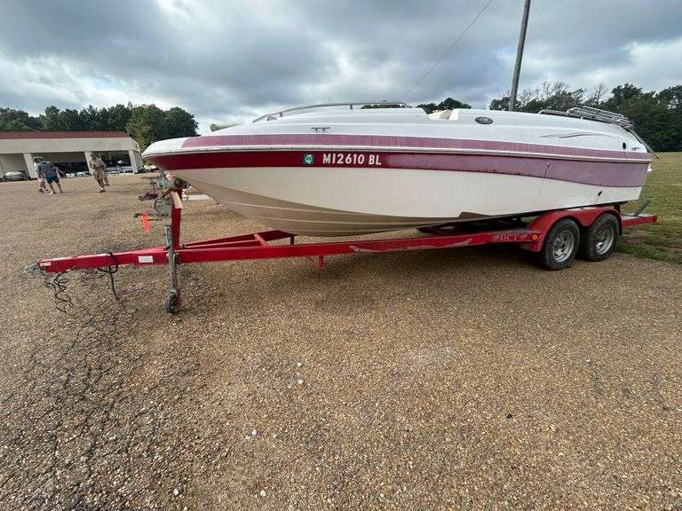 2005 Nautic Star 210 Sport Deck Boat w/Trailer