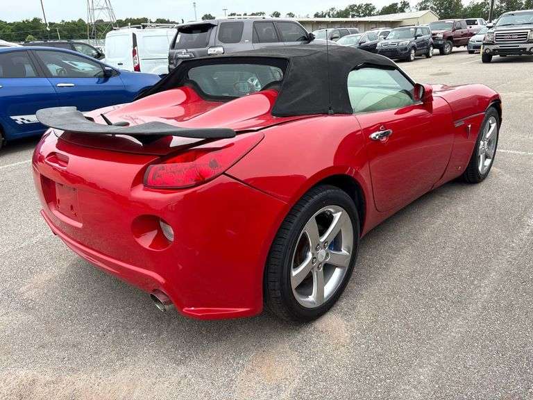 2007 Pontiac Solstice 2dr Convertible Roadster,