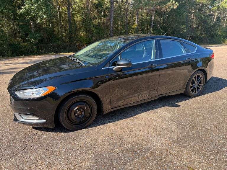 2018 Ford Fusion SE Hybrid 4 Door Sedan (203,009 Miles)