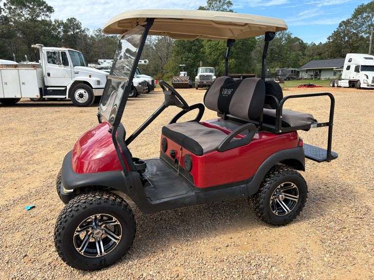 2008 Club Car Electric Golf Cart w/ Battery Charger