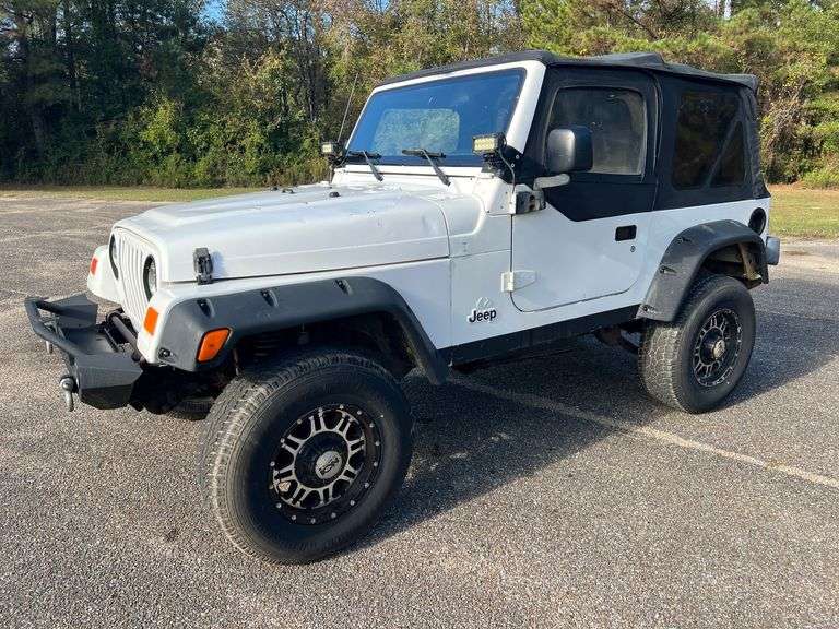 2003 Jeep Wrangler 4WD 2-Door SUV (140,570 Miles)
