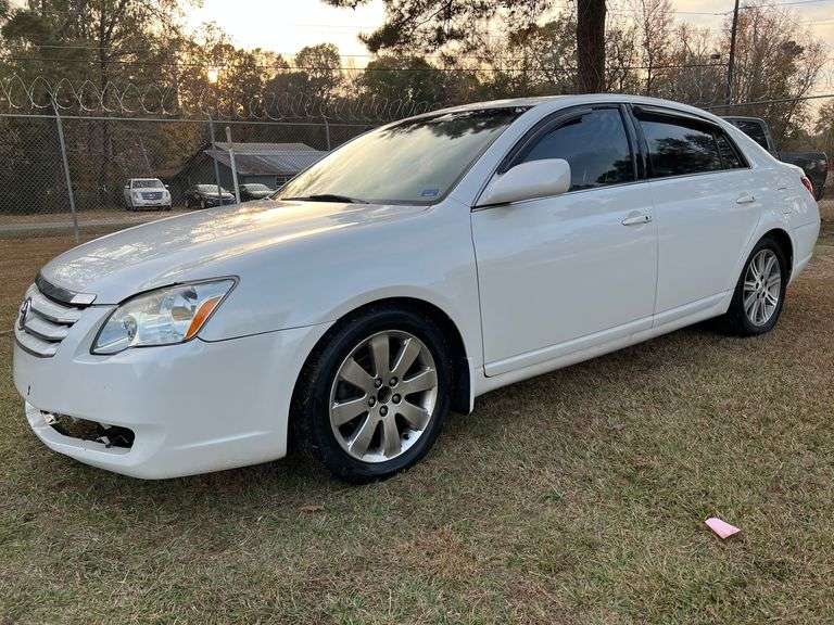 2007 Toyota Avalon 4-door Sedan (144,506 Miles)