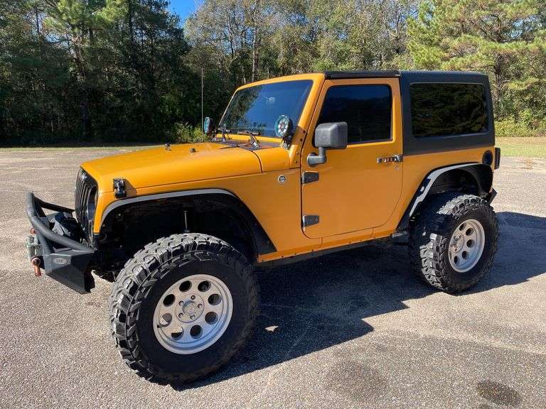 2012 Jeep Wrangler 2 Door 4x4 Jeep (144,368 Miles)