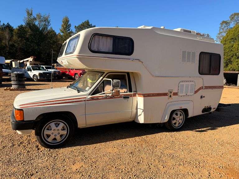 1994 Toyota Sunrader Camper Body Truck (52,979 Miles)