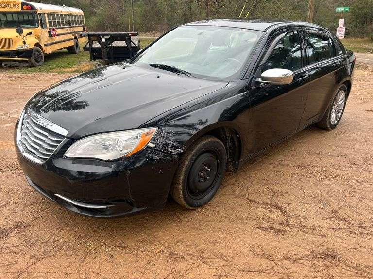 2012 Chrysler 200 4 Door Sedan (175,336)