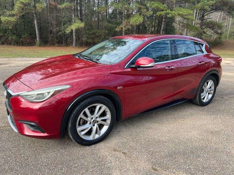 2017 Infiniti QX30 4-Door SUV (129,105 Miles)