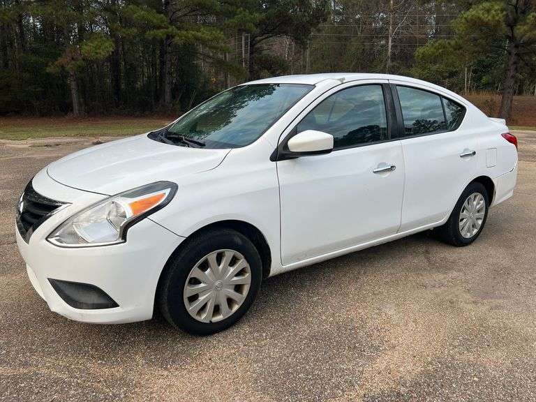 2018 Nissan Versa SV Sedan (94,400 Miles)