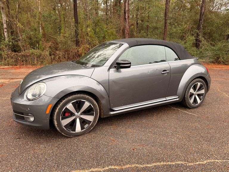 2013 Volkswagen Beetle 2 Door Soft Top Convertible (105,457 Miles)