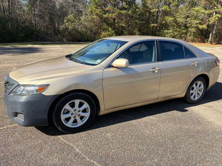 2011 Toyota Camry 4 Door Sedan (256,464 Miles)