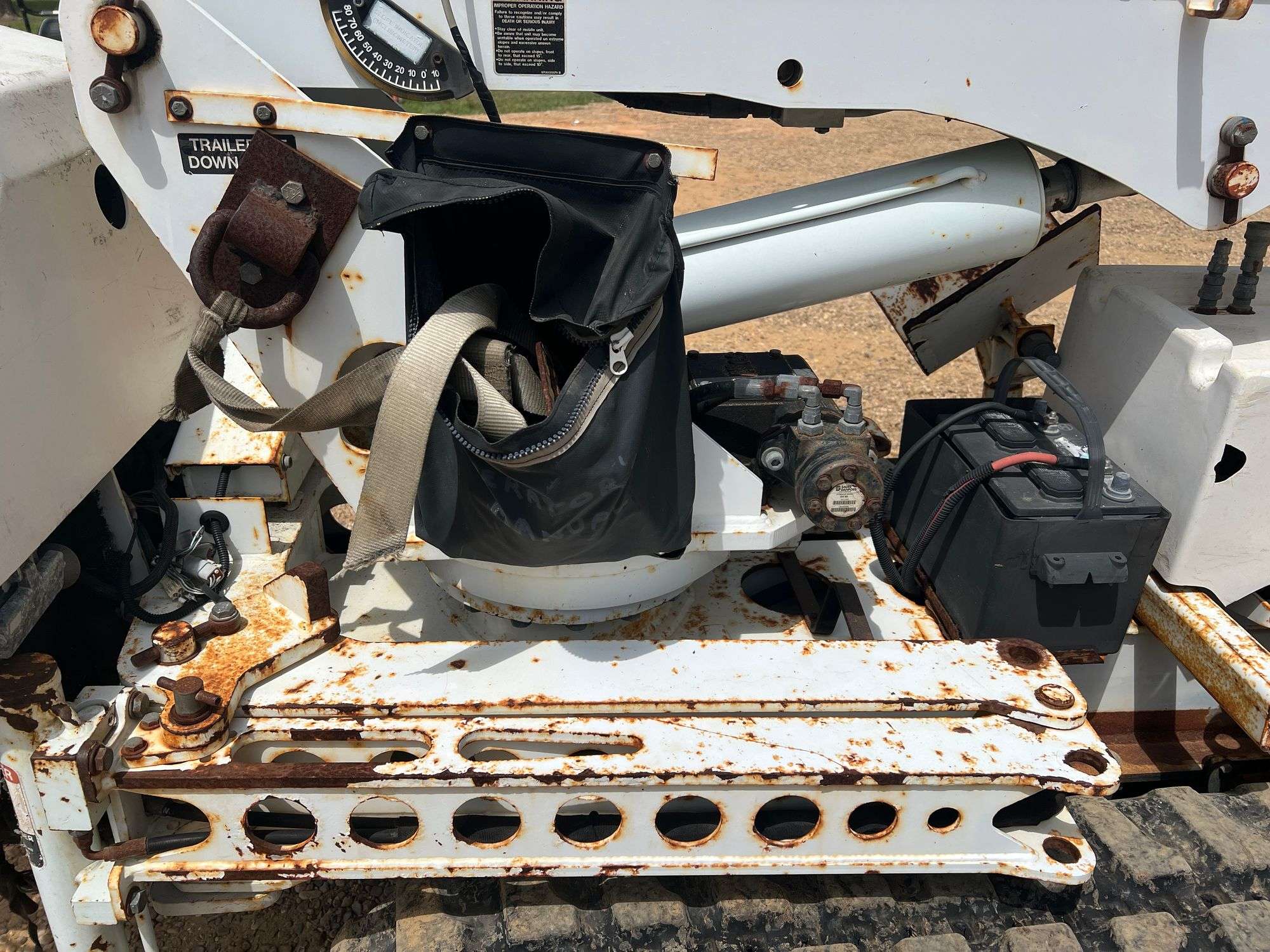 Altec DB35 Tracked Back Yard Digger Derrick - JJ Merchant LLC