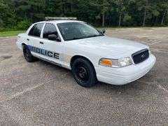 2007 Ford Crown Victoria Police Car (239,352 Miles)