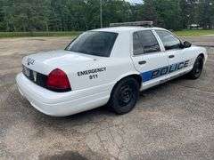 2007 Ford Crown Victoria Police Car (239,352 Miles)