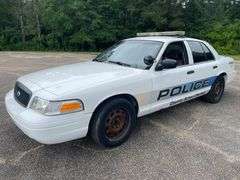 2007 Ford Crown Victoria Police Car (239,352 Miles)