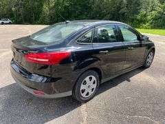 2017 Ford Focus 4 Door Sedan (40,954 Miles)