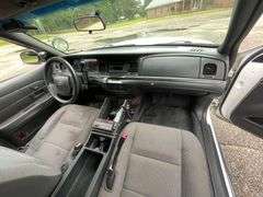 2007 Ford Crown Victoria Police Car (239,352 Miles)