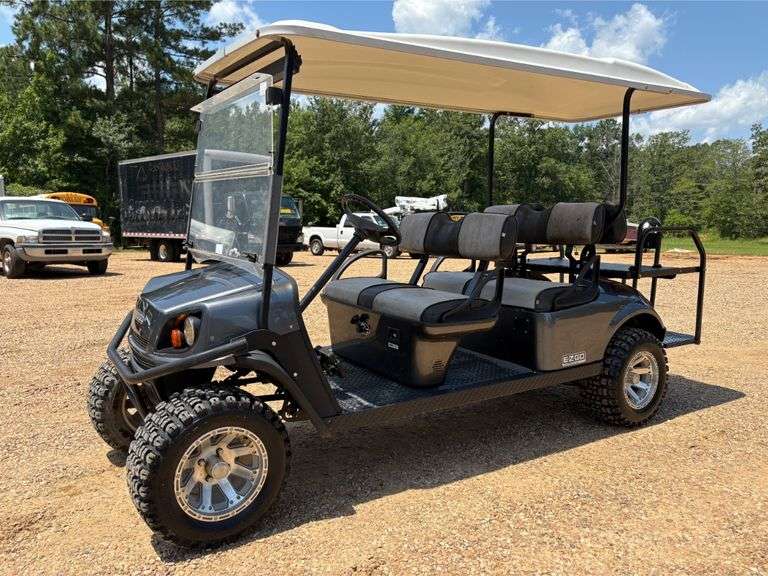 2017 Club Car 6 Passenger Gas Golf Cart