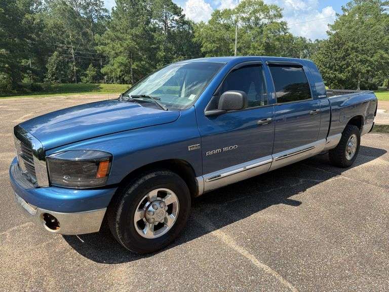 2006 Dodge Ram 1500 Crew Cab Pickup (177,213 Miles)