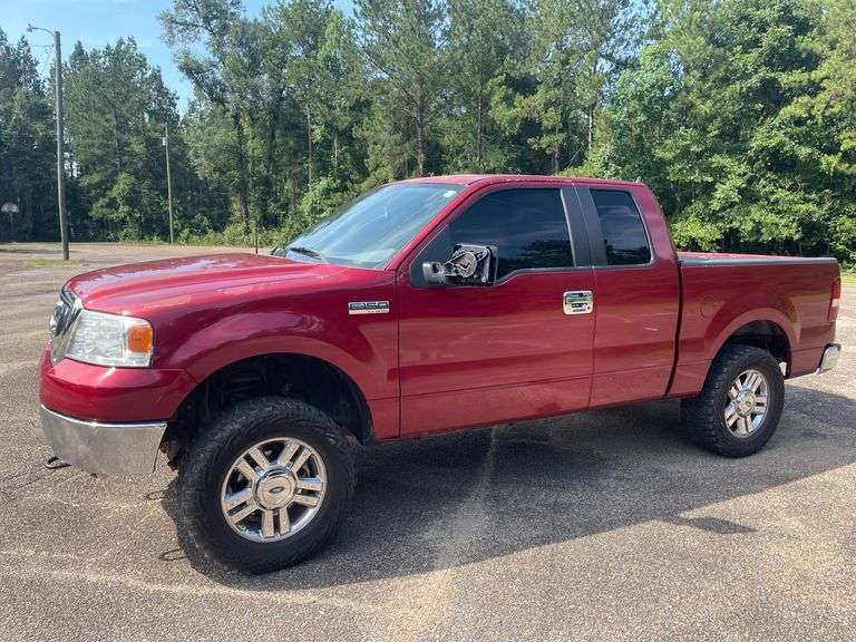 2007 Ford F150 4 Door Extended Cab 4x4 Pickup Truck (223,480 Miles)