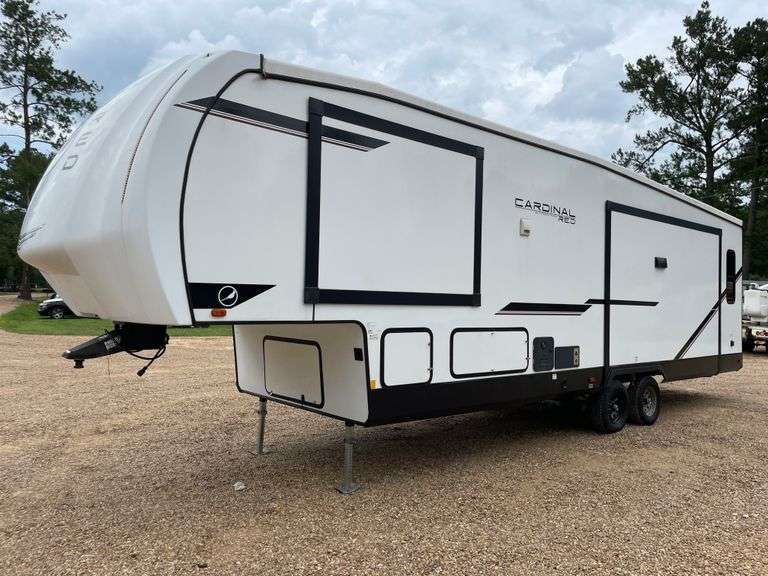 2023 Forest Cardinal 5th Wheel Travel Trailer
