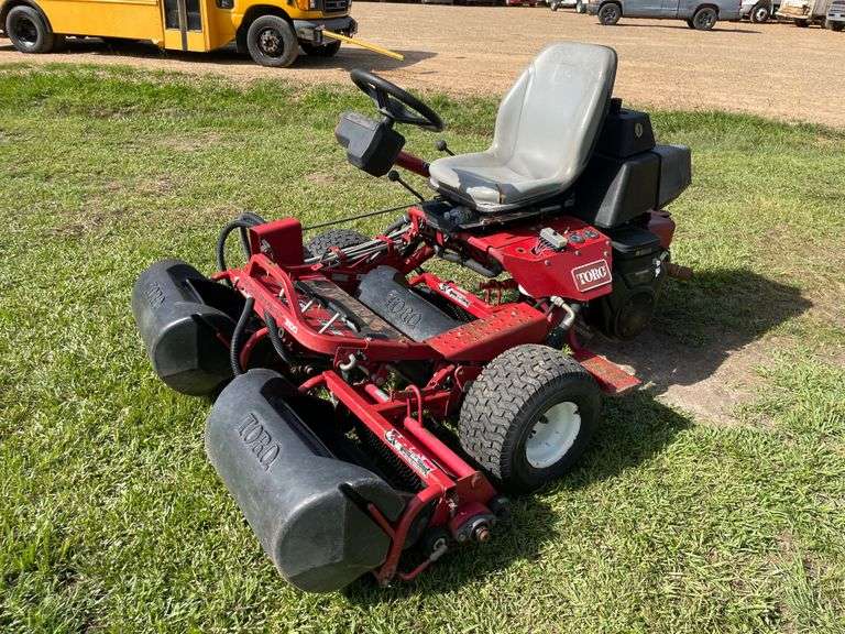 2000 Toro Greenmaster 3100 Zero Turn Mower (3,268 Hours)