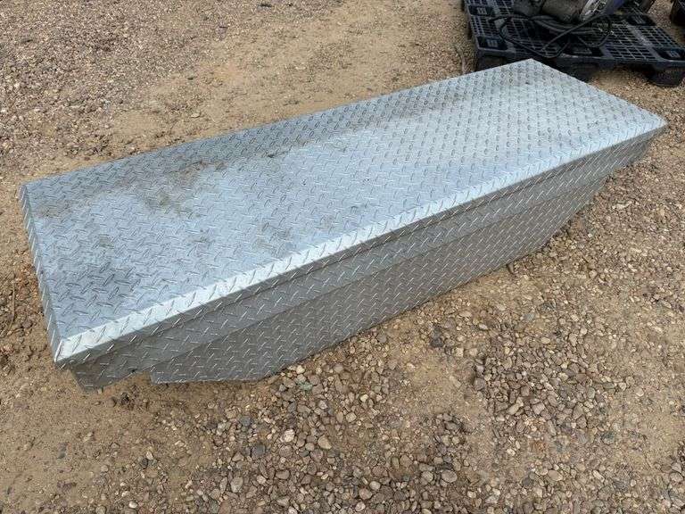 Truck Mounted Diamond Plate Toolbox