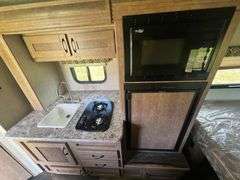 2017 Starcraft Satellite Travel Trailer