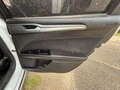 2014 Ford Fusion SE FWD 4D Sedan (247,465 Miles)