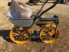 "Precision" Seeder/Spreader