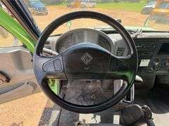 2005 International 4300 10 Bay Delivery Truck (366,180 Miles)