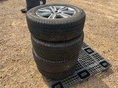 (4) Michelin Latitude 235/60 R18 Tires w/ Rims