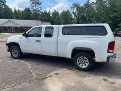 2007 GMC Sierra 1500 4 Door Extended Cab Pickup Truck (325,824 Miles)