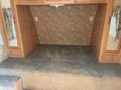2006 Keystone Laredo 284BH Bumper Pull 28’ Travel Trailer