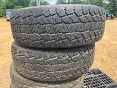 (4) Hankook Dynapro AT2 265/70 R17 Tires