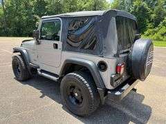 2001 Jeep Wrangler Sport 4WD (213,070 Miles)