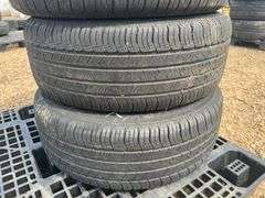 (4) Michelin Latitude 235/60 R18 Tires w/ Rims