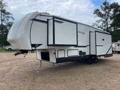 2023 Forest Cardinal 5th Wheel Travel Trailer