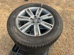(4) Michelin Latitude 235/60 R18 Tires w/ Rims