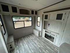2023 Forest Cardinal 5th Wheel Travel Trailer