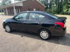 2015 Nissan Versa 4 Door Sedan