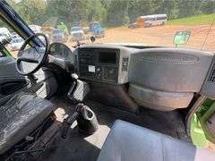 2005 International 4300 10 Bay Delivery Truck (366,180 Miles)