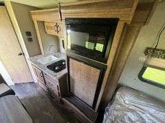 2017 Starcraft Satellite Travel Trailer
