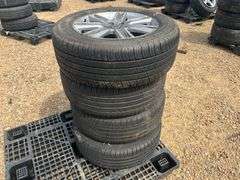 (4) Michelin Latitude 235/60 R18 Tires w/ Rims