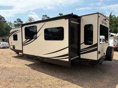 2015 Palomino by Forrest River Travel Trailer